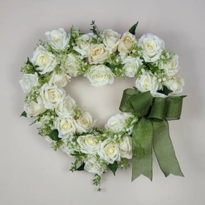 Guirlanda Coração Rosa Branca 60x55