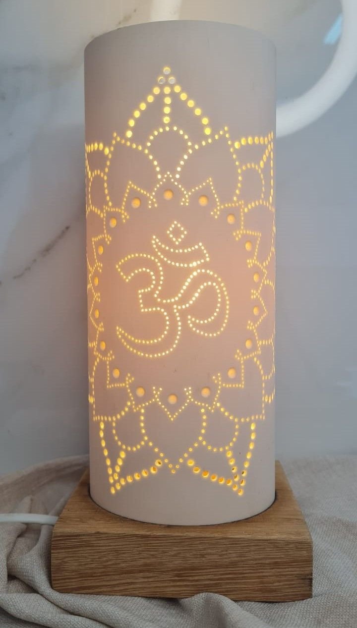 Luminária de Mesa Abajur em Pvc e Madeira - 1