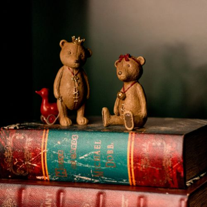 Dupla De Ursinho Teddy e Lovel Em Resina Portland Contos de Infância