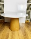 Ver imagem 1 de Mesa de Centro Cone Tampo 50 cm em MDF Laqueado e Base em Madeira Natural Marfim - Branco