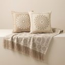 Ver imagem 2 de Kit Manta e Almofadas Decorativas para Sofá Georgia Bege - Nexta Casa