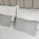 Ver imagem 3 de Kit 2 Capas Almofada Baguete Bouclé 50x30 – Zíper Invisível, Texturizado