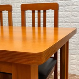 Conjunto Mesa 120x80 e 4 Cadeira Colonial com Estofado Mel - 5