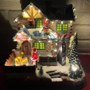 Ver imagem 5 de Vila Natalina Papai Noel Natal Duende Casinha Som LED Rena Giratoria Enfeite Mesa Estante Recepçao C