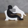 Escultura Decorativa Menino Sentado com seu Labrador - 1