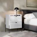 Ver imagem 3 de Kit 2 Mesas de Cabeceira para Quarto Mdf Branco com 2 Gavetas Laqueadas Riscada 45cm Pé Metal Preto