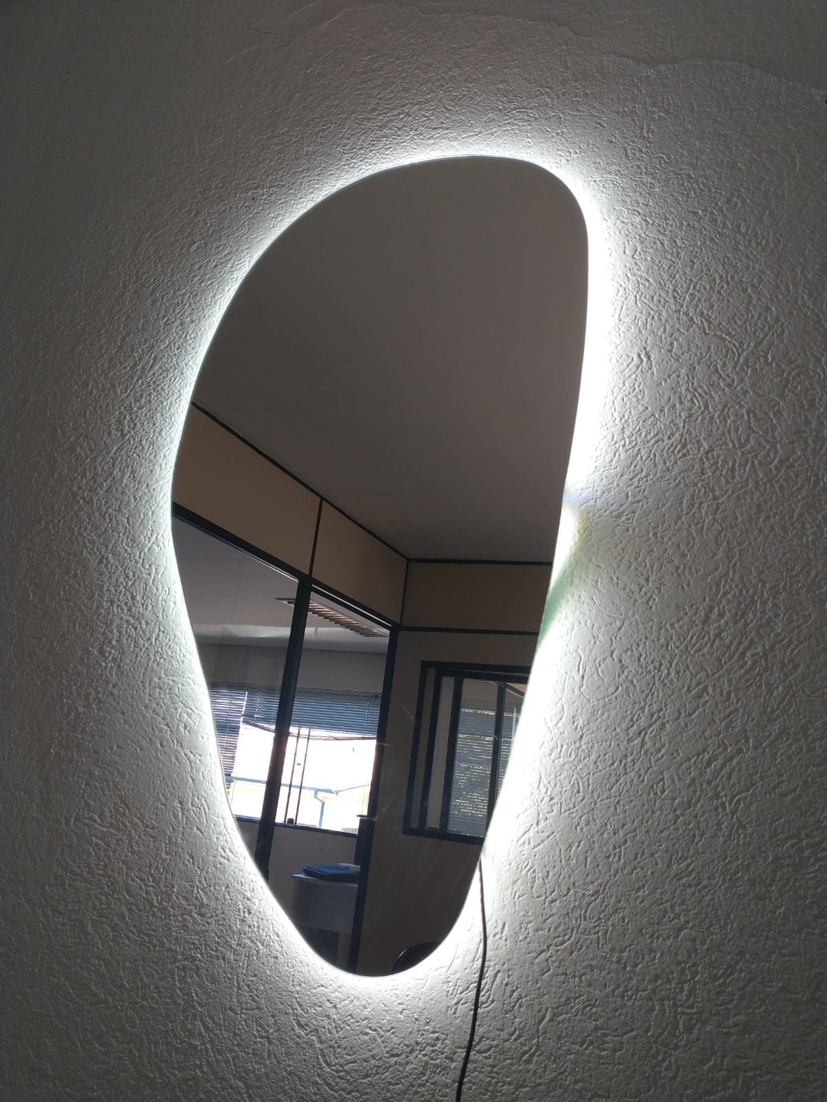 Espelho orgânico decorativo iluminado com led frio 43x76cm - 8