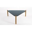 Ver imagem 1 de Mesa de Centro Triangular Arya c/ Vidro Preto/Amêndoa - Jowanel
