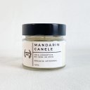 Ver imagem 1 de VELA AROMÁTICA DE CERA DE SOJA - MANDARIN CANELE Almofadas Estilo