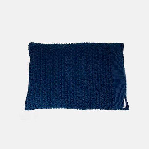 Porta Travesseiro de Tricot Azul Marinho Neville Blue Gardenia