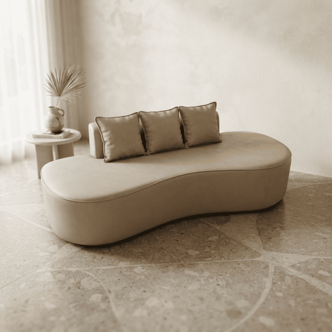Sofá Tóquio Puff Orgânico Corino 200cm com 3 Almofadas Design Curvo Luxo para Sala e Recepção:Bege