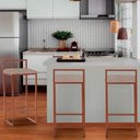 Ver imagem 2 de Kit 2 Banquetas Altas Industriais em Aço Dori Cobre Assento Suede Bege