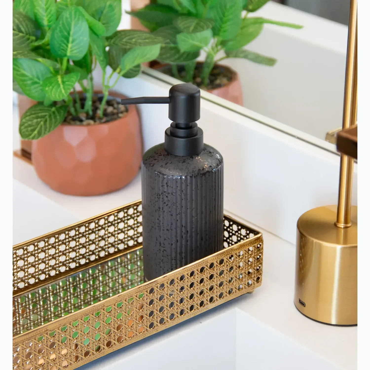 Ver imagem 4 de Bandeja com Espelho Versalhes 32cm X 12,5cm X 5cm Dourada Metal