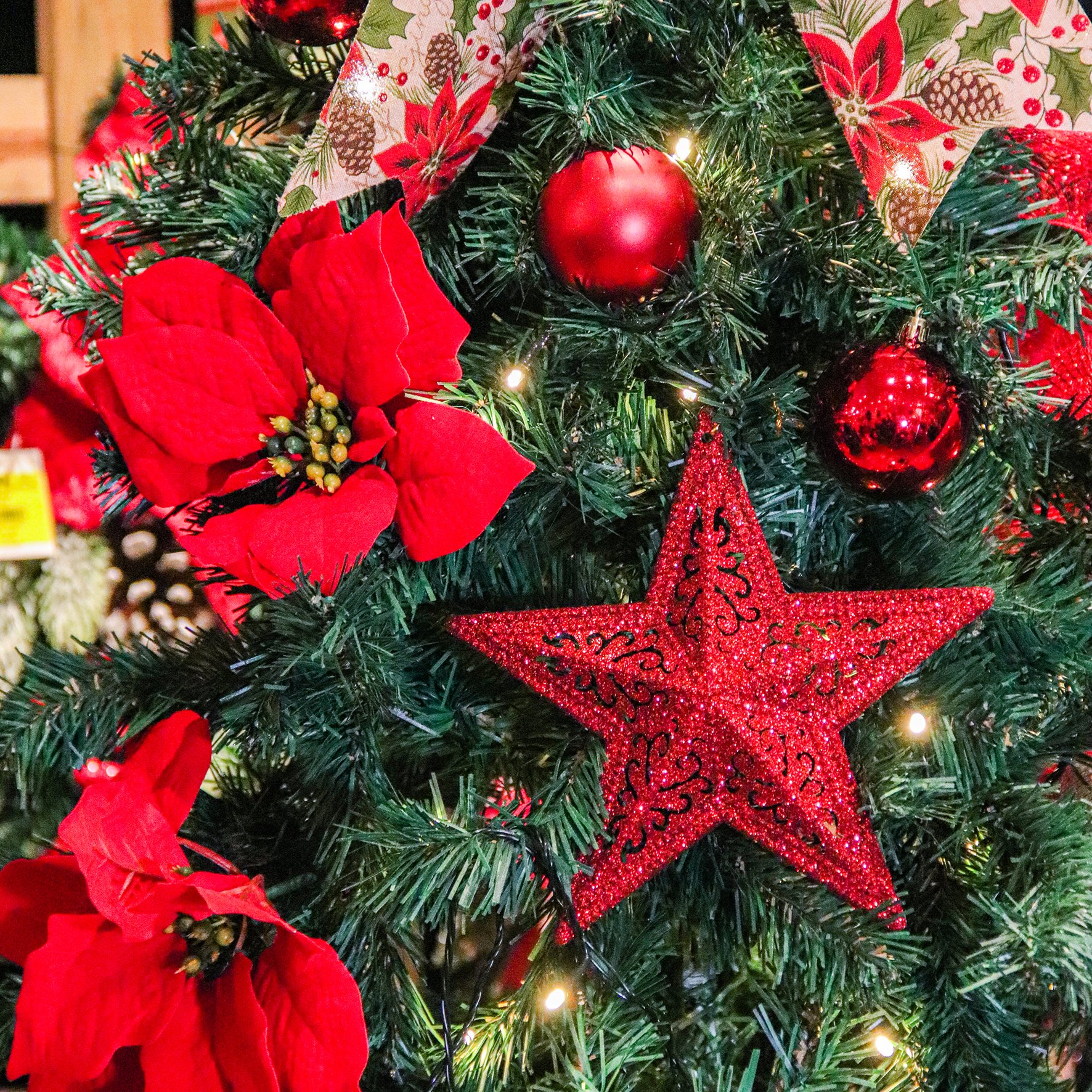 Arvore Natal Grande Decorada Completa 120Cm Com Pisca Luxo em Promoção na  Americanas