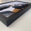 Ver imagem 1 de Moldura Modelo Caixa Madeira Pinus Tamanho A4 21x30 com Vidro na Cor Preta