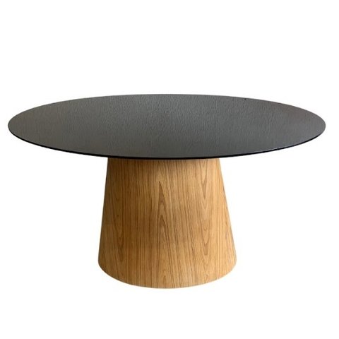 Mesa de Jantar Cone Oval 244x137 cm Tampo MDF Laqueado Base Laminada em Madeira Freijó - Preto