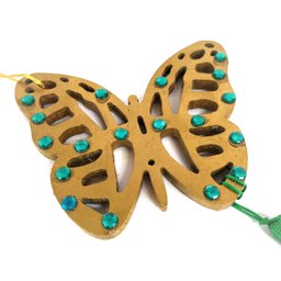 Adorno em Mdf com Enfeites Borboleta Dourada 22cm - 2
