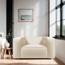 Ver imagem 2 de Poltrona Decorativa Cecília Bouclé