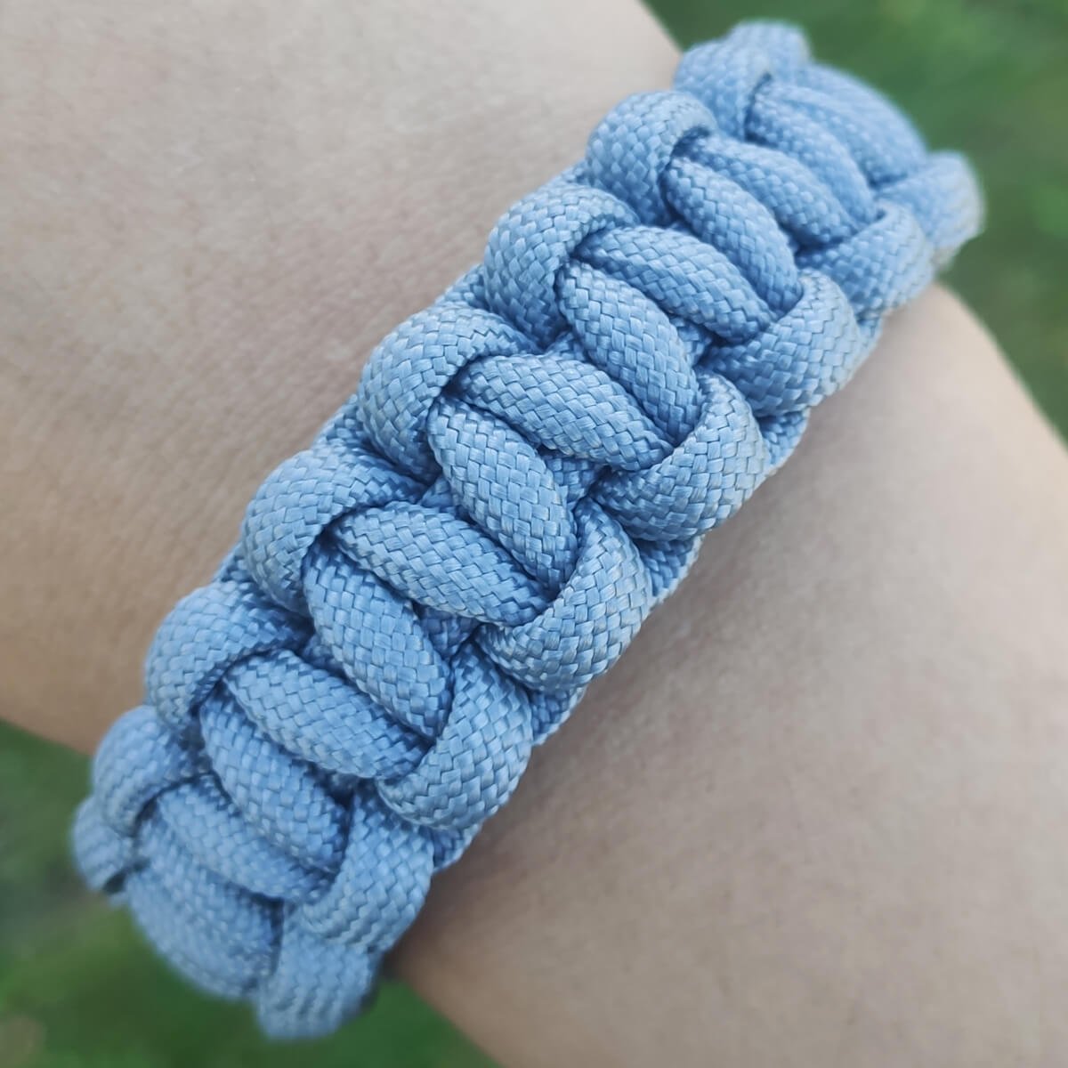 Pulseira Paracord 550lb Bracelete Tático 2,5m Corda de Sobrevivência Cinza - 2