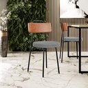 Ver imagem 2 de Cadeira Decorativa Estofada Para Sala De Jantar Barcelona L02 Couríssimo Camel Pied Poule - Lyam Lya