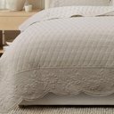 Ver imagem 3 de Kit Cobre Leito Chanel Casal Micropercal 300 Fios Colcha 3 Peças Dupla Face Matelassê Relevo Fendi