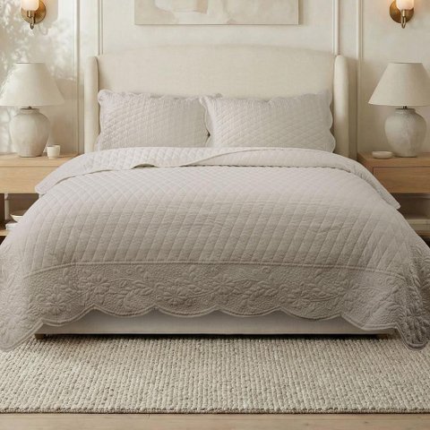 Kit Cobre Leito Chanel Casal Micropercal 300 Fios Colcha 3 Peças Dupla Face Matelassê Relevo Fendi