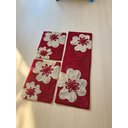 Ver imagem 1 de Jogo de Tapetes Frufru 3 peças 1,60m e dois menores 70x 50 Trevo Vermelho com Bege Antiderrapante