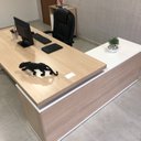 Ver imagem 7 de Kit 2 Peças com Mesa para Escritório Diretor em L em Tamburato e Armário Multiuso Baixo