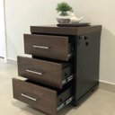 Ver imagem 4 de Conjunto 3 Peças com Mesa para Escritório Diretor em L, Gaveteiro e Armário Multiuso Baixo Charuto Preto