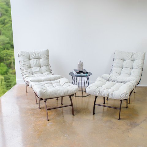 Conjunto com Poltronas e 02 Puffs Costela Aramada Marrom Aço Corten/Bege