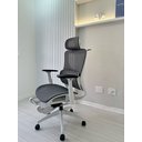 Ver imagem 3 de Cadeira de Escritório Ergonômica Presidente Premium Apoio de Pés Branca e Preta