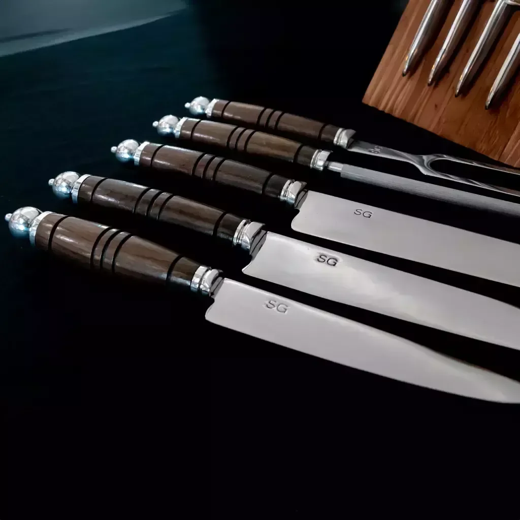 Ver imagem 4 de Cepo Mestre Cuteleiro Completo – Facas 6”, 8” e 10” + Garfos + Chaira – Inox 3mm