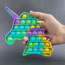 Ver imagem 2 de Pop It Tie Dye Unicórnio Fidget Toy Brinquedo Silicone Anti Stress Sensorial - Verde, Roxo e Amarelo