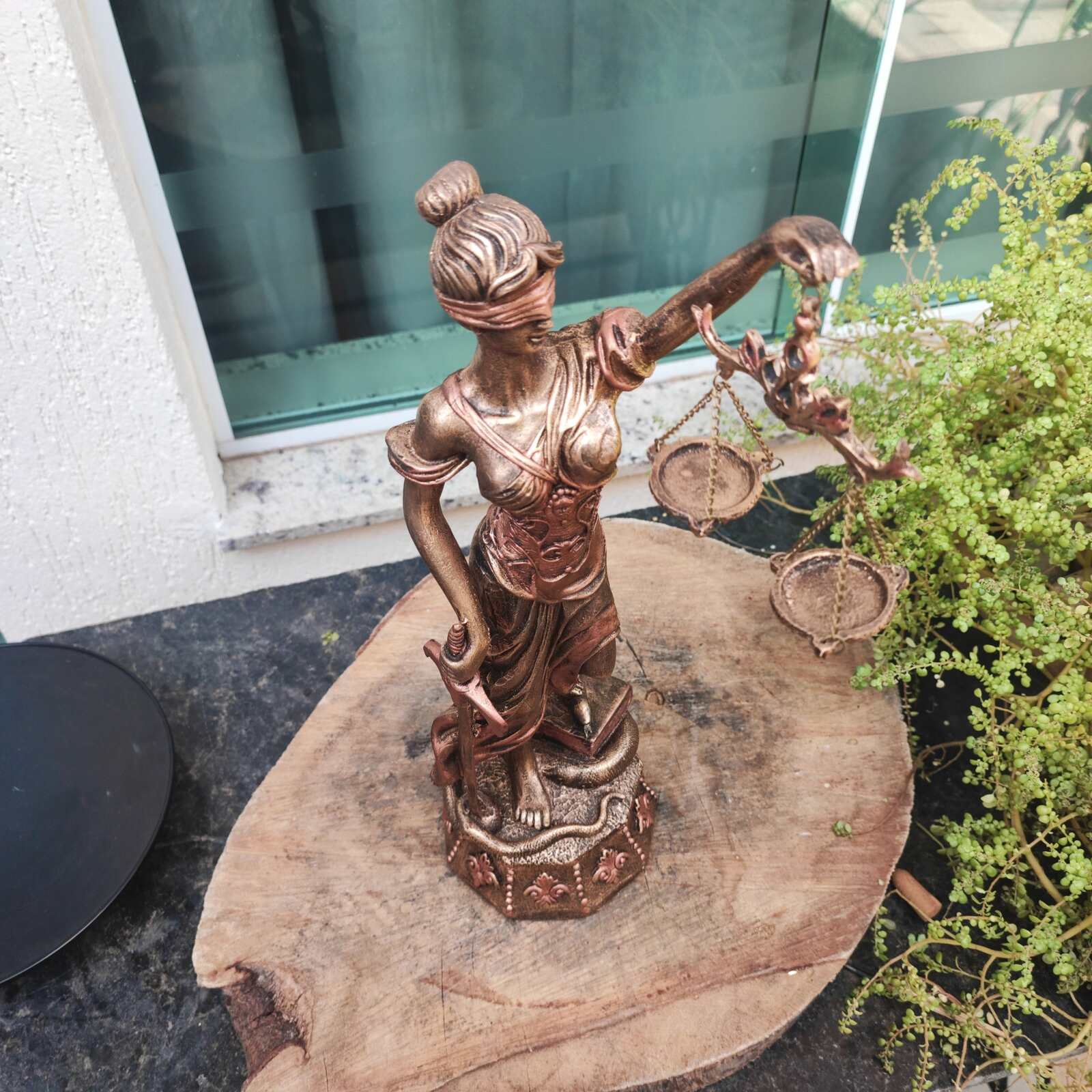 Themis Estátua Decorativa Deusa Dama da Justiça 45 Cm Grande Loja Mistica Oficial - 6