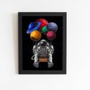 Ver imagem 1 de Astronauta Balanço Planetas Quadro Moldura Preta 60x40cm