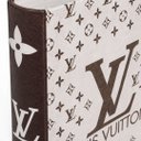 Ver imagem 6 de Conjunto de 3 Caixas Decorativas Louis Vuitton em MDF g: a: 30cm L: 21cm P: 7cm m: a: 26cm L: 17cm P