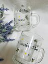 Ver imagem 4 de Kit Conjunto com 2 Canecas de Vidro Abelhinhas 225ml