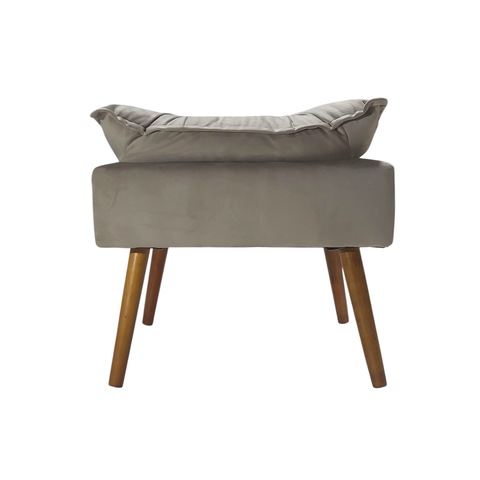 Poltrona Valência Estofada Pés Madeira Maciça Bege