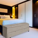 Ver imagem 3 de Calçadeira Baú Sapateira 140cm Ayla Suede Tampo Reto