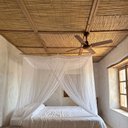 Ver imagem 1 de Forro de Teto em Esteira de Bambu Natural 5m x 1m Rolo Rústico Marrom para Sala e Varanda