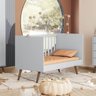 Berço Multifuncional 2x1 Q Encanto Retrô Cinza Padrão Americano que Vira Mini Cama - Qmovi 3820-74 - 3