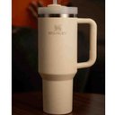 Ver imagem 4 de Copo Quencher 1,18 L Cream Stanley