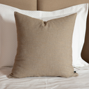 Ver imagem 2 de Almofada em Linho Brunello Offwhite com Detalhes Dourada Quadrada:Completa