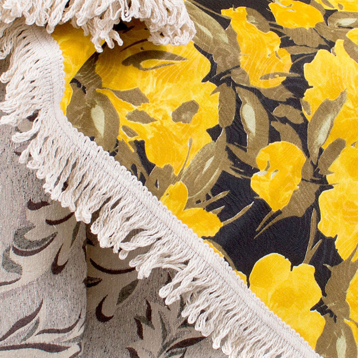 Jogo Manta de Sofá Floral Amarela 1,50m x 1,50m + 3 Almofadas Decorativas 45cm x 45cm com refil-Teci - 4