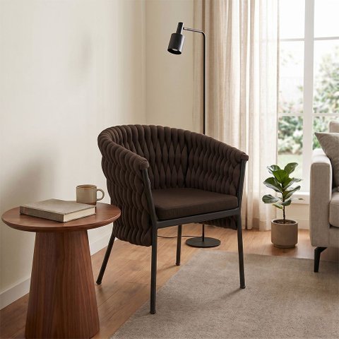 Poltrona Classica Confortavel Perfeita para Sala de Estar Marrom Remgui