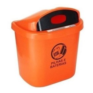 Lixeira Descarte De Pilhas E Baterias 40 L Poste Ou Parede:preto e laranja
