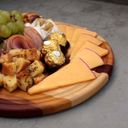 Ver imagem 4 de Tábua de Frios Gourmet em Madeira Marchetada para Mesa-Posta