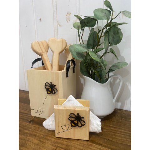 Kit Mesa Posta Abelha, Porta Papel e Porta Utensilio