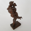 Ver imagem 2 de Escultura Casal Romântico Resina