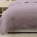 Ver imagem 3 de Kit Cobre Leito Chanel Casal Micropercal 300 Fios Colcha 3 Peças Dupla Face Matelassê Relevo Lavanda